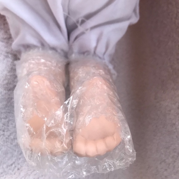 Porcelain Bedtime Prayer Doll - Picture 9 of 16